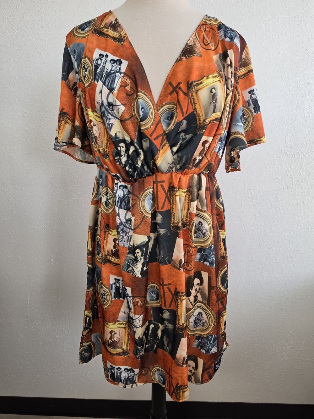 Colebank Clothing Co Western Cowgirl Photo Collage Dress Size Medium Rodeo